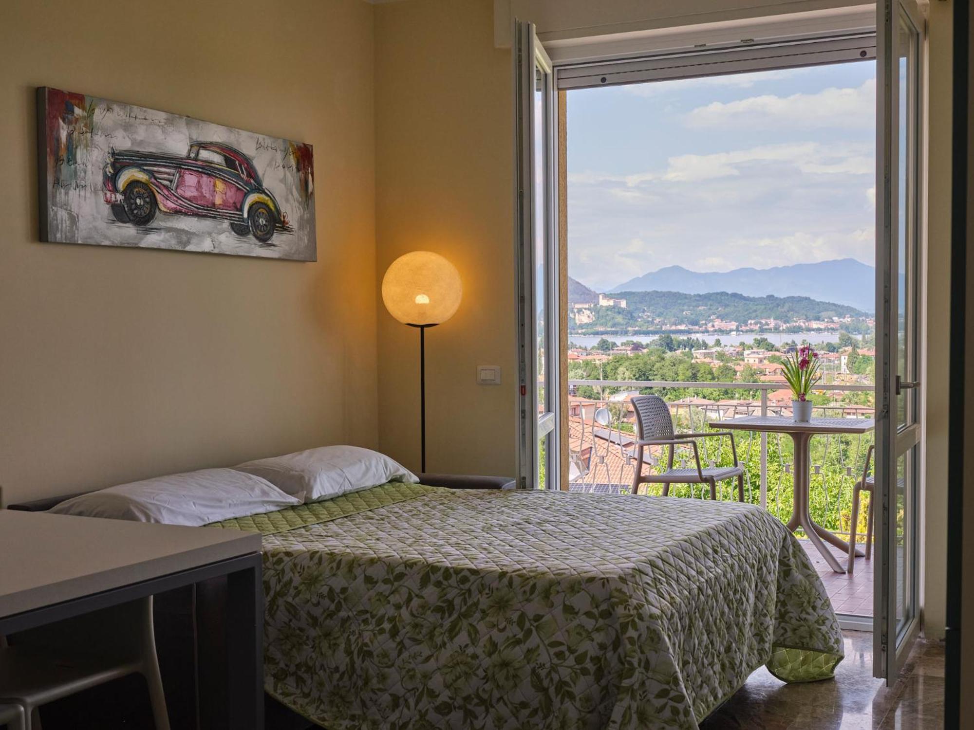 Casa Ierardi - Appartamento Arona Bellavista Exteriör bild