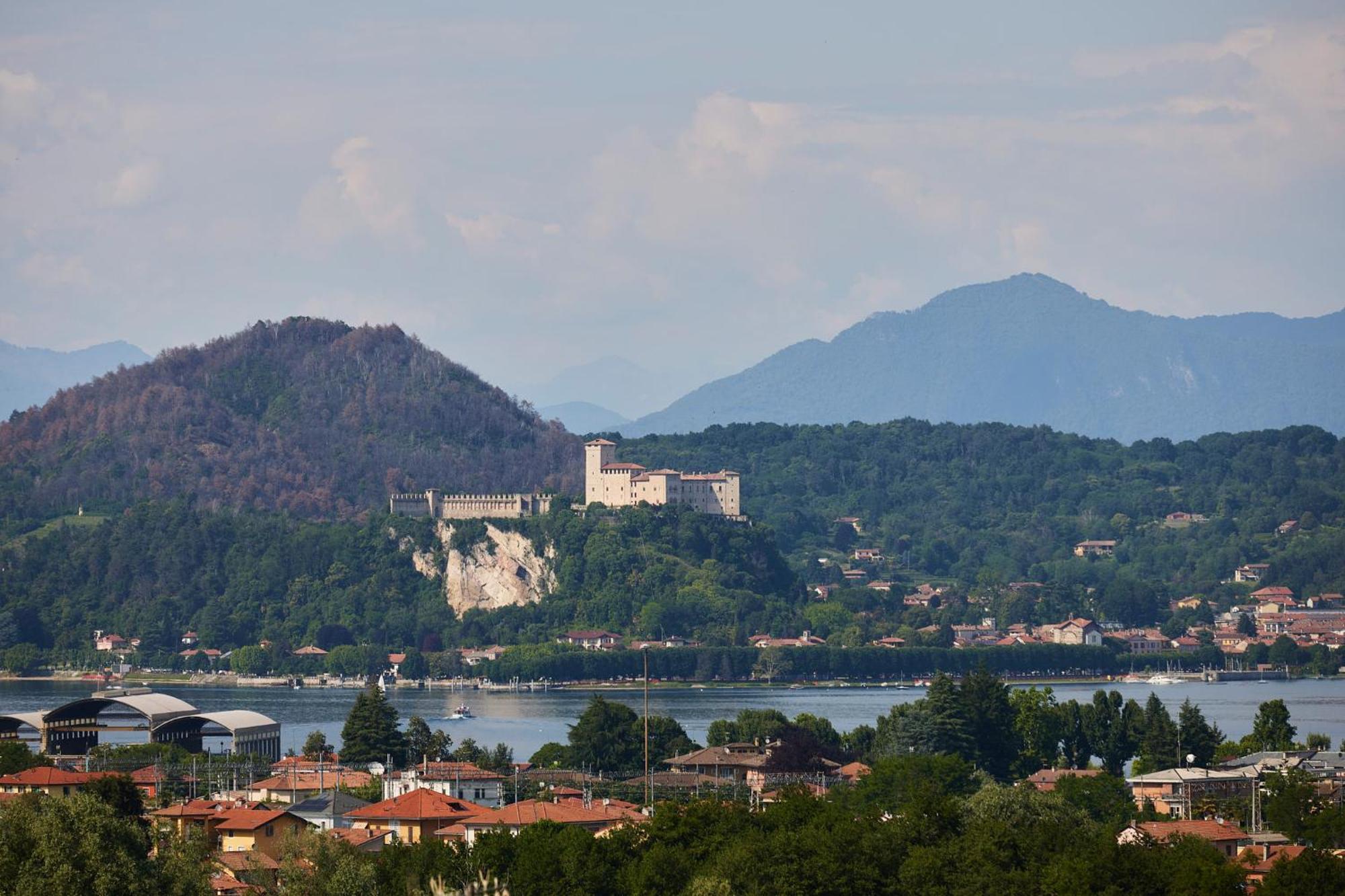 Casa Ierardi - Appartamento Arona Bellavista Exteriör bild